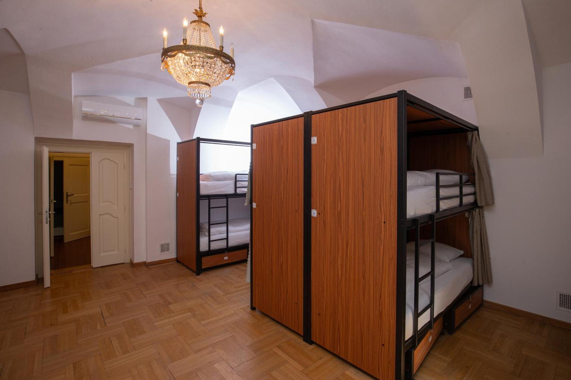 Women's Only - Female Only Hostel Praga